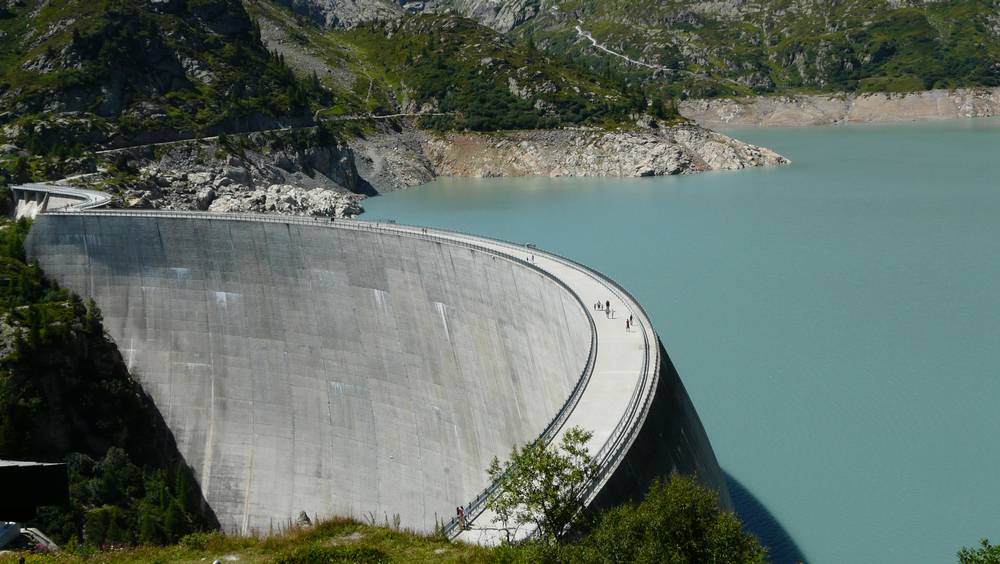 Le barrage et le lac d'Emosson au-dessus de Vallorcine